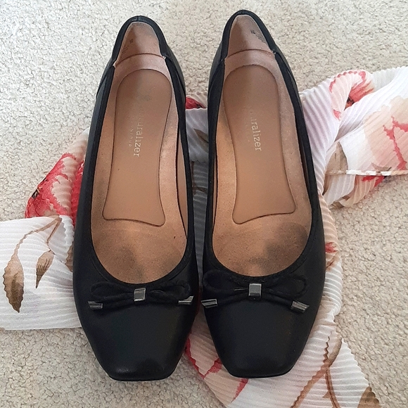 NATURALIZER "Dove" "N5 Contour" Cushioned, Square Toe, Black Leather Wedge Shoes - Picture 2 of 16